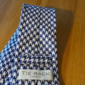 Tie Rack Houndstooth Blue and White Men's Tie